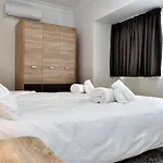 Sea View Spacious 2 Bedroom Apartment *