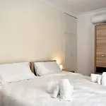 Sea View Spacious 2 Bedroom Apartment *