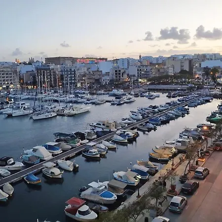 Sea View Spacious 2 Bedroom Daire Msida