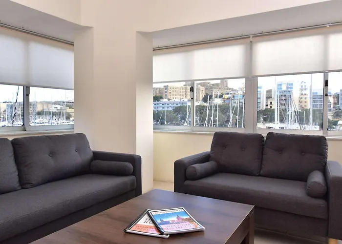 Sea View Spacious 2 Bedroom * Msida