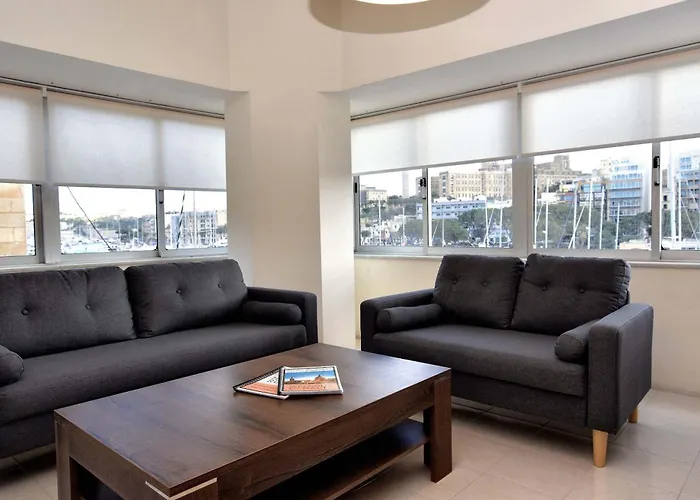 Sea View Spacious 2 Bedroom * Msida